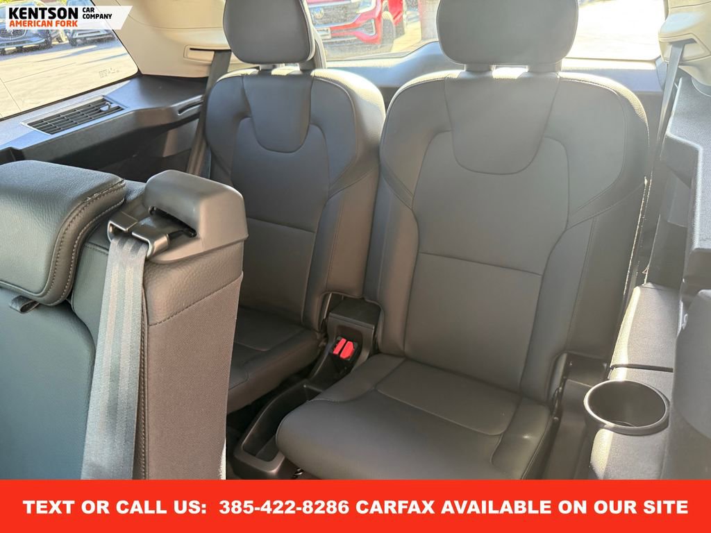 Used 2025 Volvo XC90 B6 Plus image 36