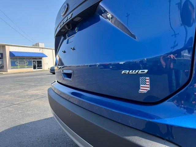 Used 2024 Ford Edge SEL w/ Convenience Package image 9