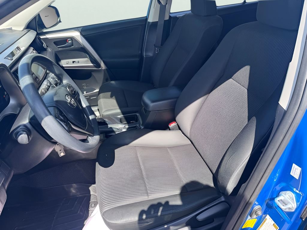 Used 2018 Toyota RAV4 LE w/ All Weather Liner Package image 19