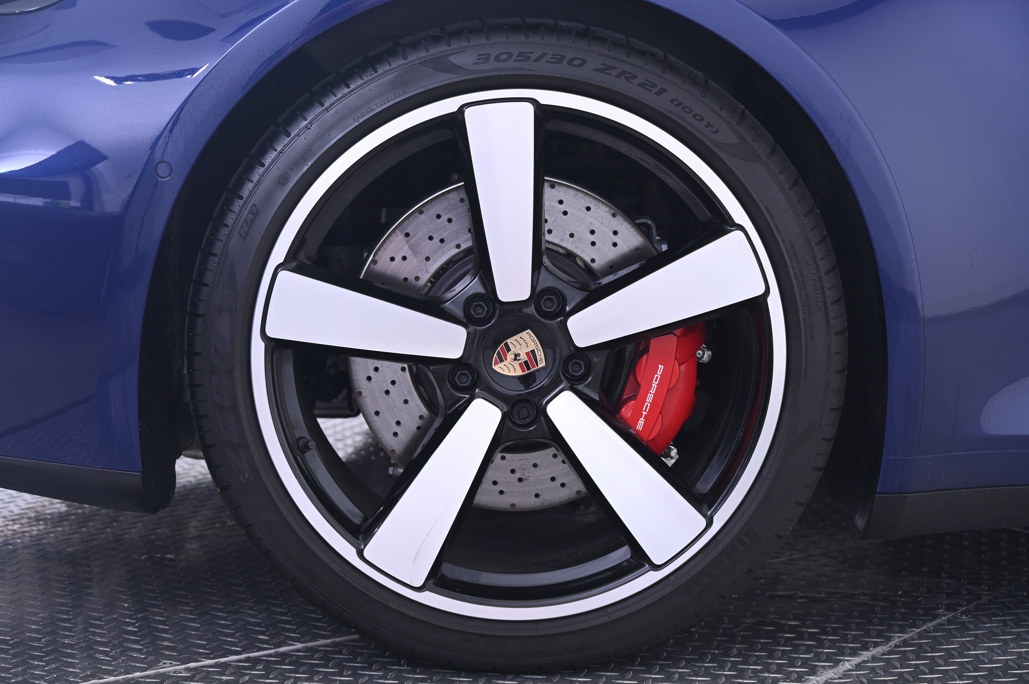 Certified 2026 Porsche 911 Carrera 4S AWD/4WD image 16