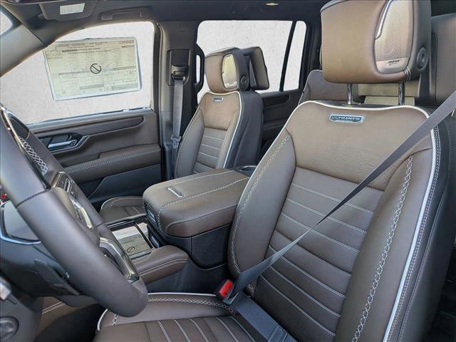 New 2026 GMC Yukon XL Denali Ultimate w/ LPO, Illumination Package image 3