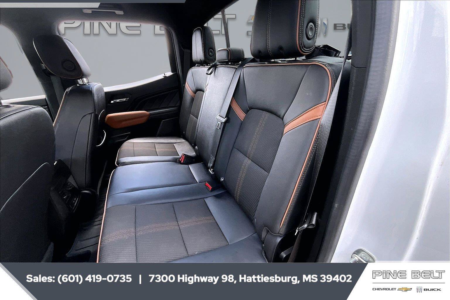 Used 2023 GMC Canyon AT4 w/ Technology Package AWD/4WD image 19