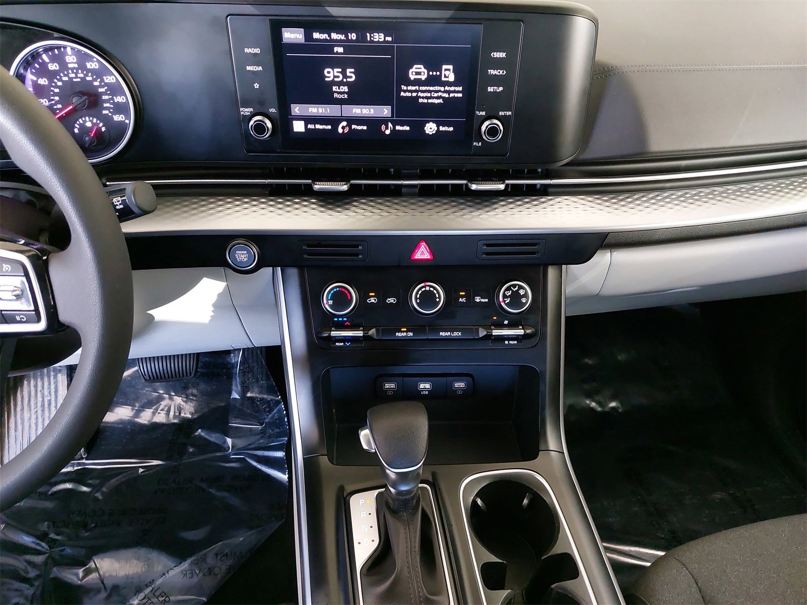 Used 2024 Kia Carnival LX image 23