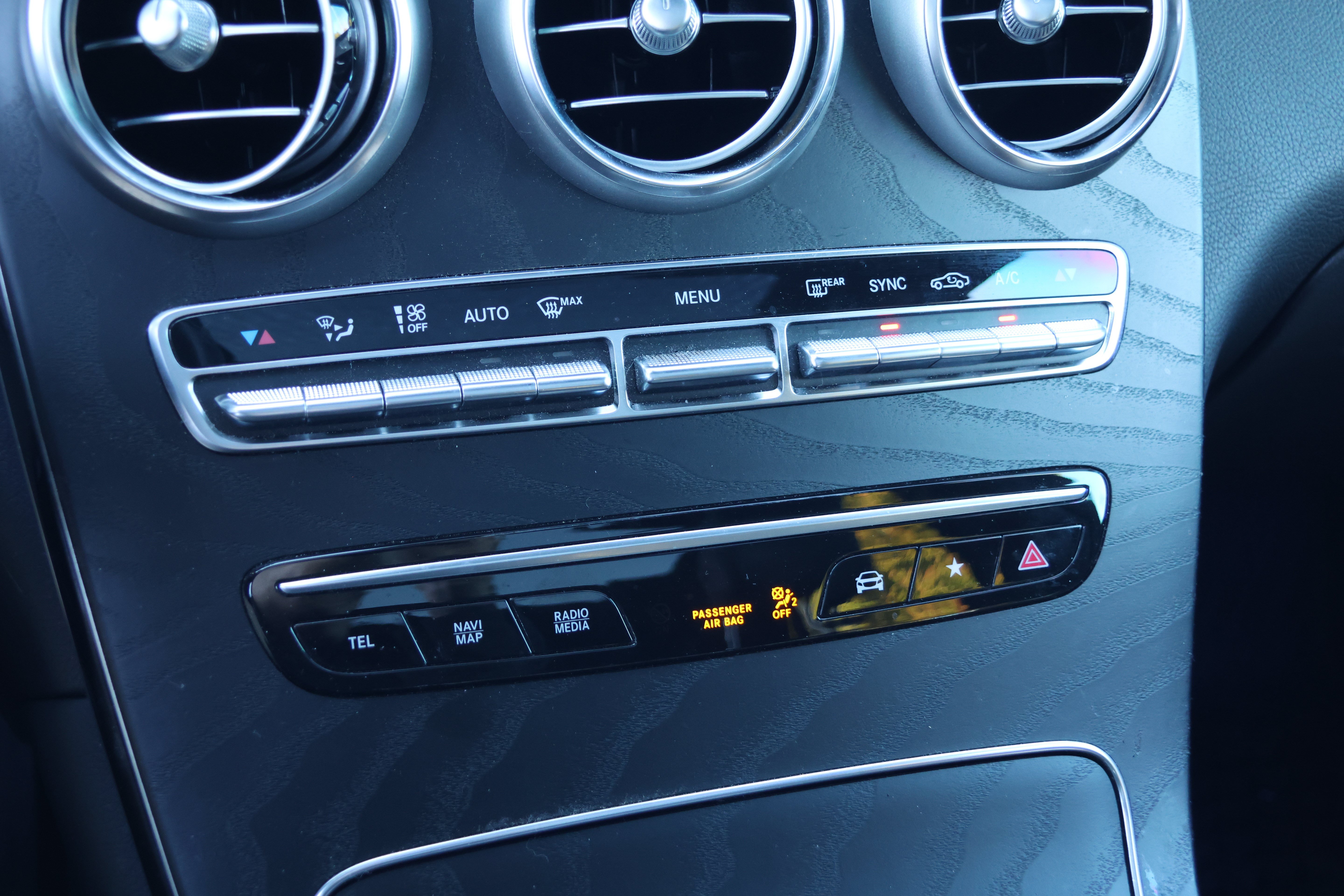 Used 2022 Mercedes-Benz GLC 300 image 24