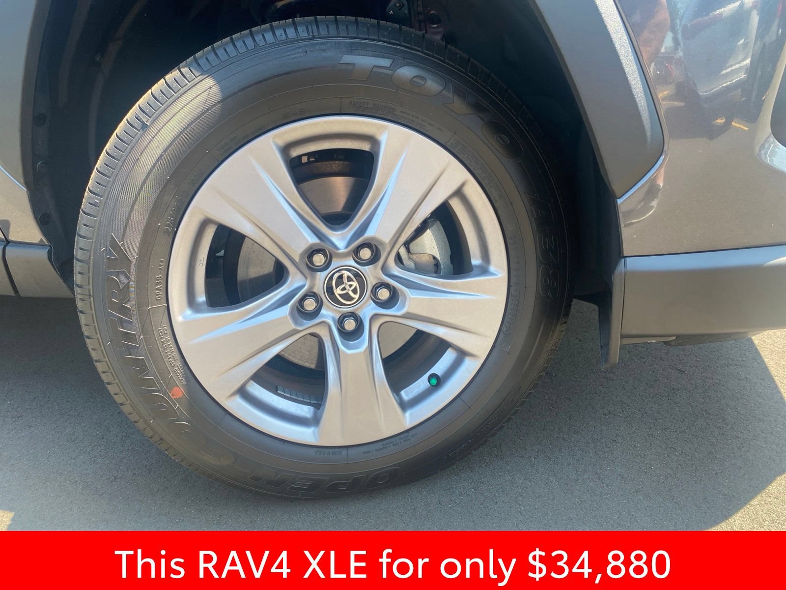 Used 2025 Toyota RAV4 XLE FWD image 56