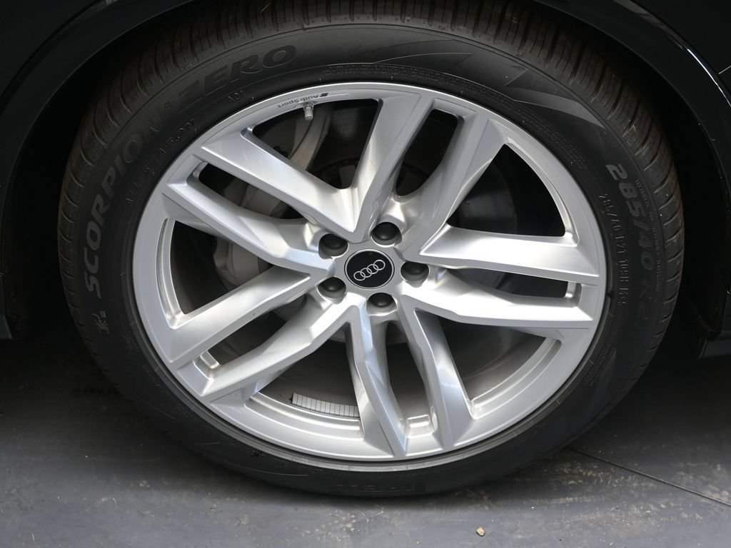 Certified 2025 Audi Q7 3.0T Premium Plus w/ Premium Plus Package AWD/4WD image 9