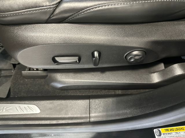 Used 2020 Buick Envision Premium w/ Driver Confidence Package AWD/4WD image 27