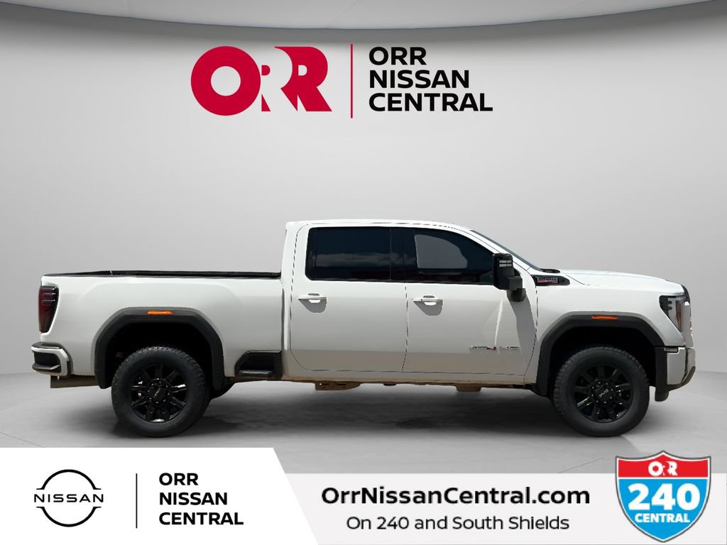 Used 2025 GMC Sierra 2500 AT4 AWD/4WD image 4