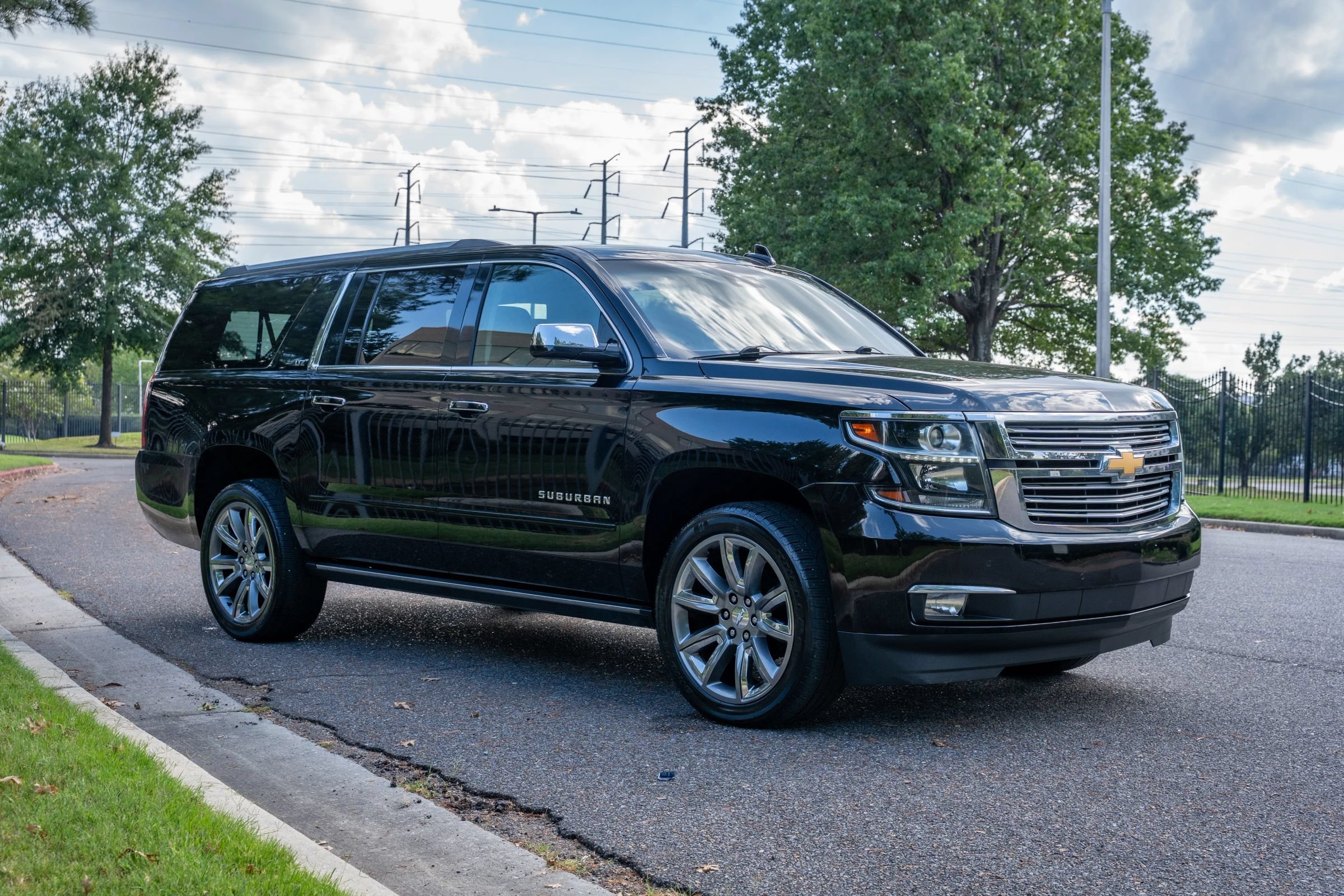 Used 2016 Chevrolet Suburban LTZ AWD/4WD image 4