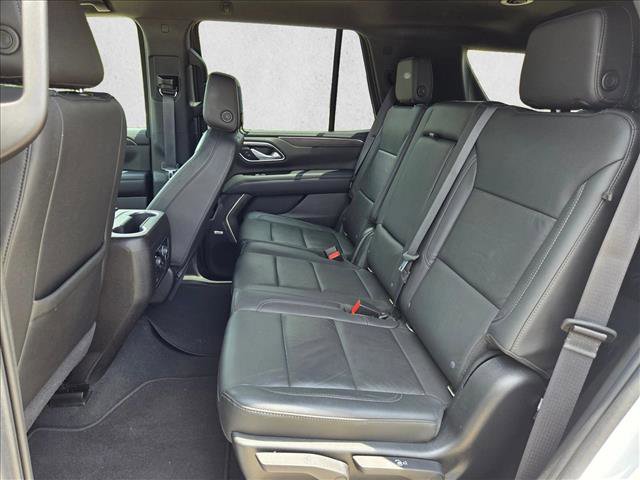 Used 2021 Chevrolet Tahoe Z71 w/ Luxury Package AWD/4WD image 17