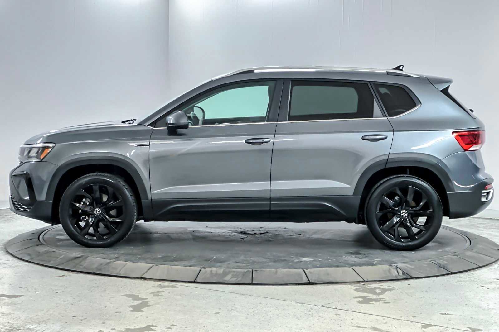 Used 2022 Volkswagen Taos SE image 5