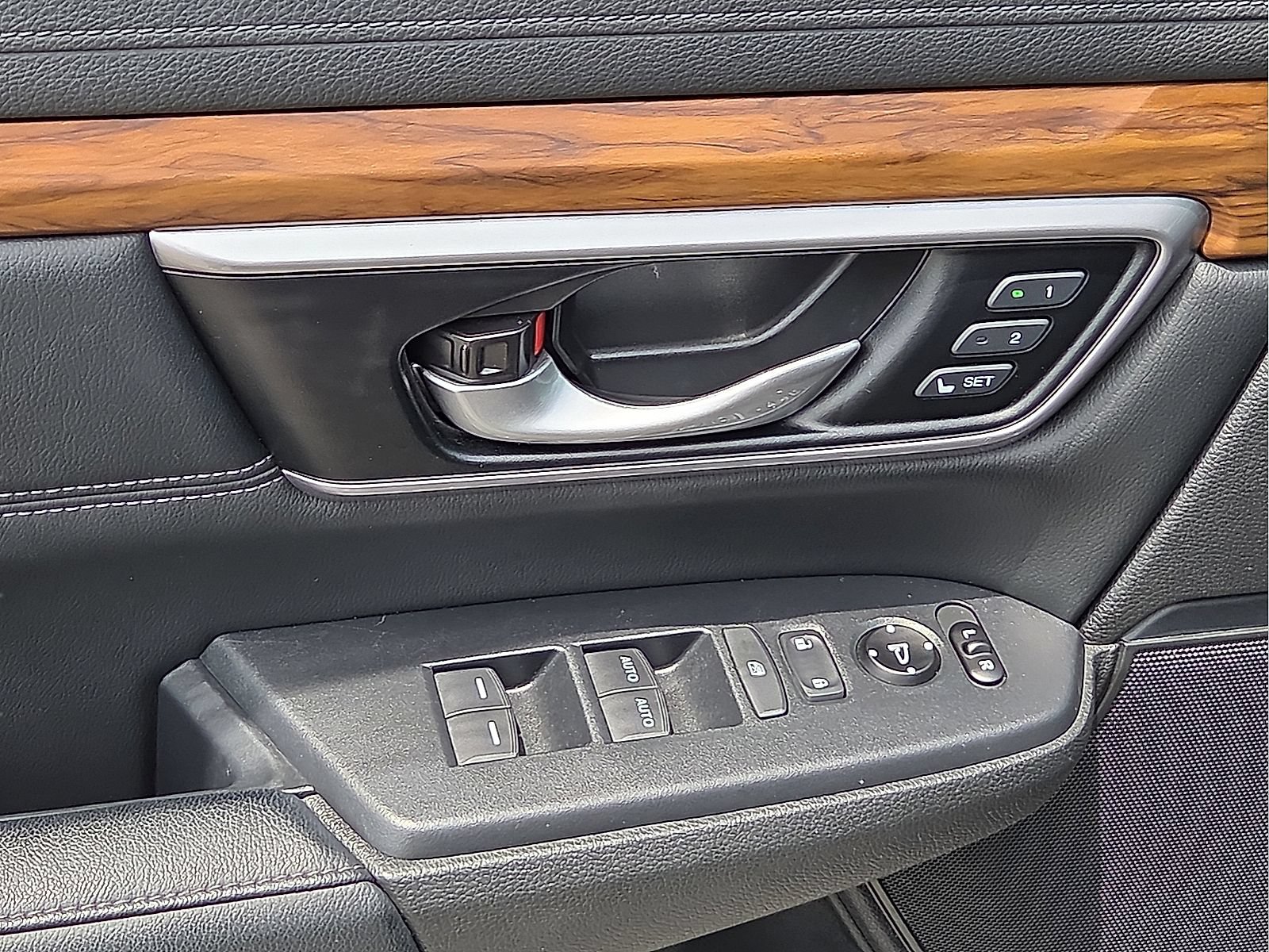 Used 2020 Honda CR-V Touring image 13