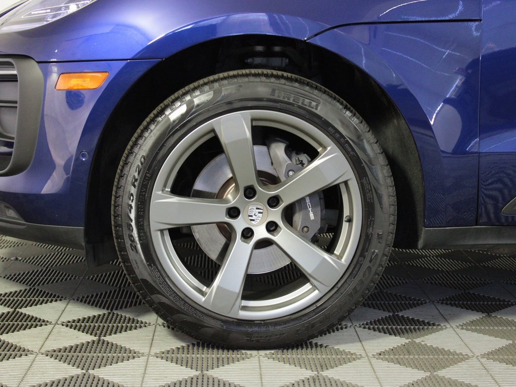 Used 2022 Porsche Macan w/ Premium Package Plus image 39