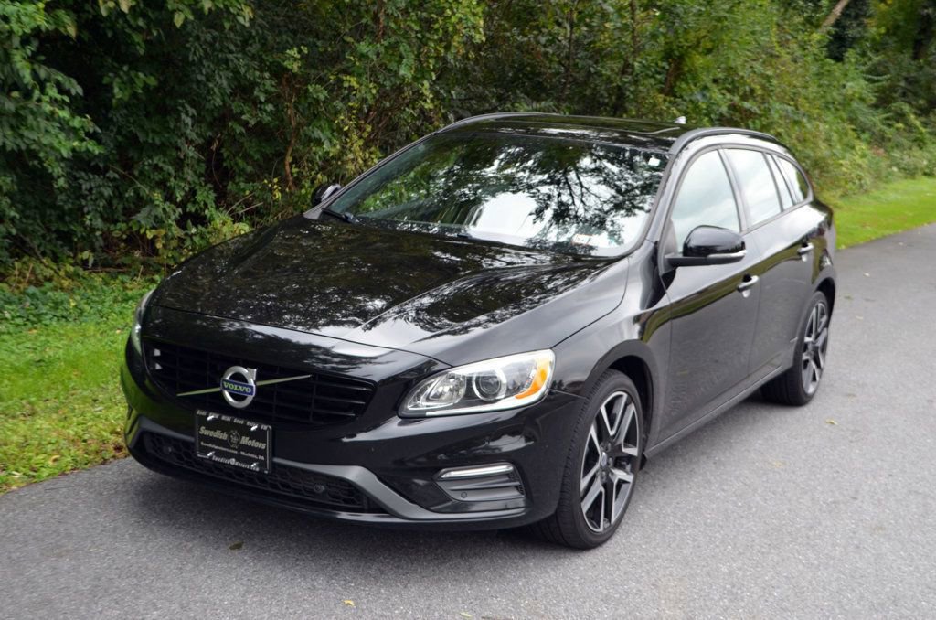 Used 2017 Volvo V60 T5 Dynamic image 2