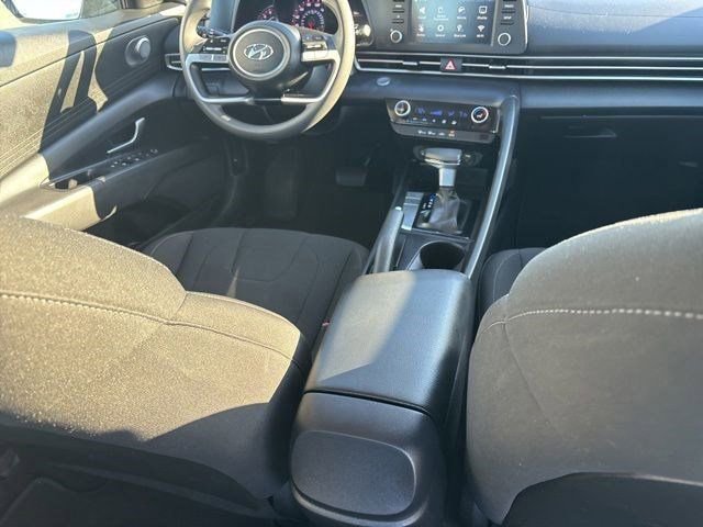 Used 2023 Hyundai Elantra SEL FWD image 32