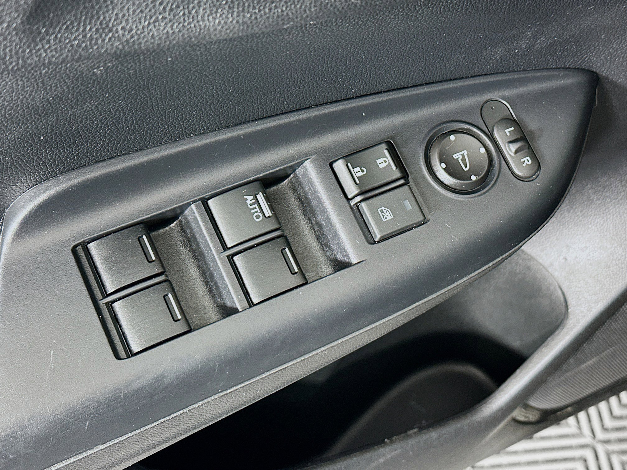 Used 2017 Honda Fit EX-L image 15