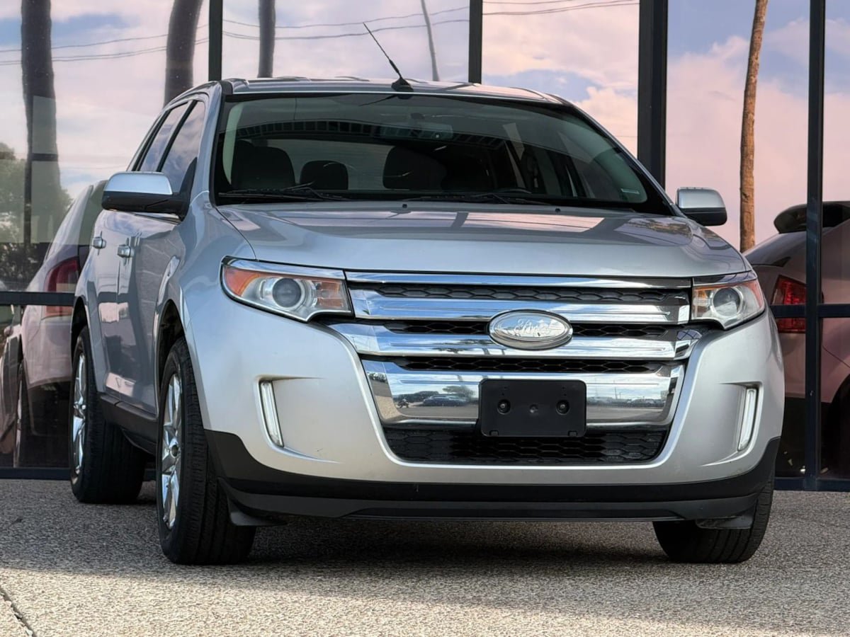 Used 2013 Ford Edge Limited FWD image 18