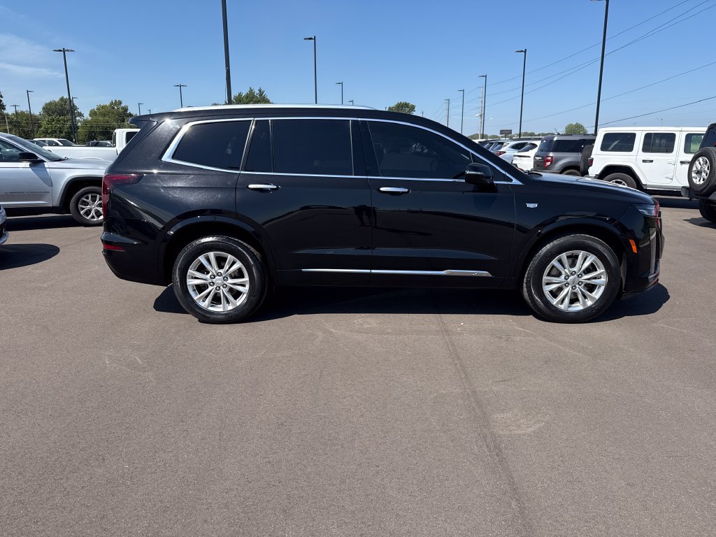 Used 2023 Cadillac XT6 Luxury AWD/4WD image 6