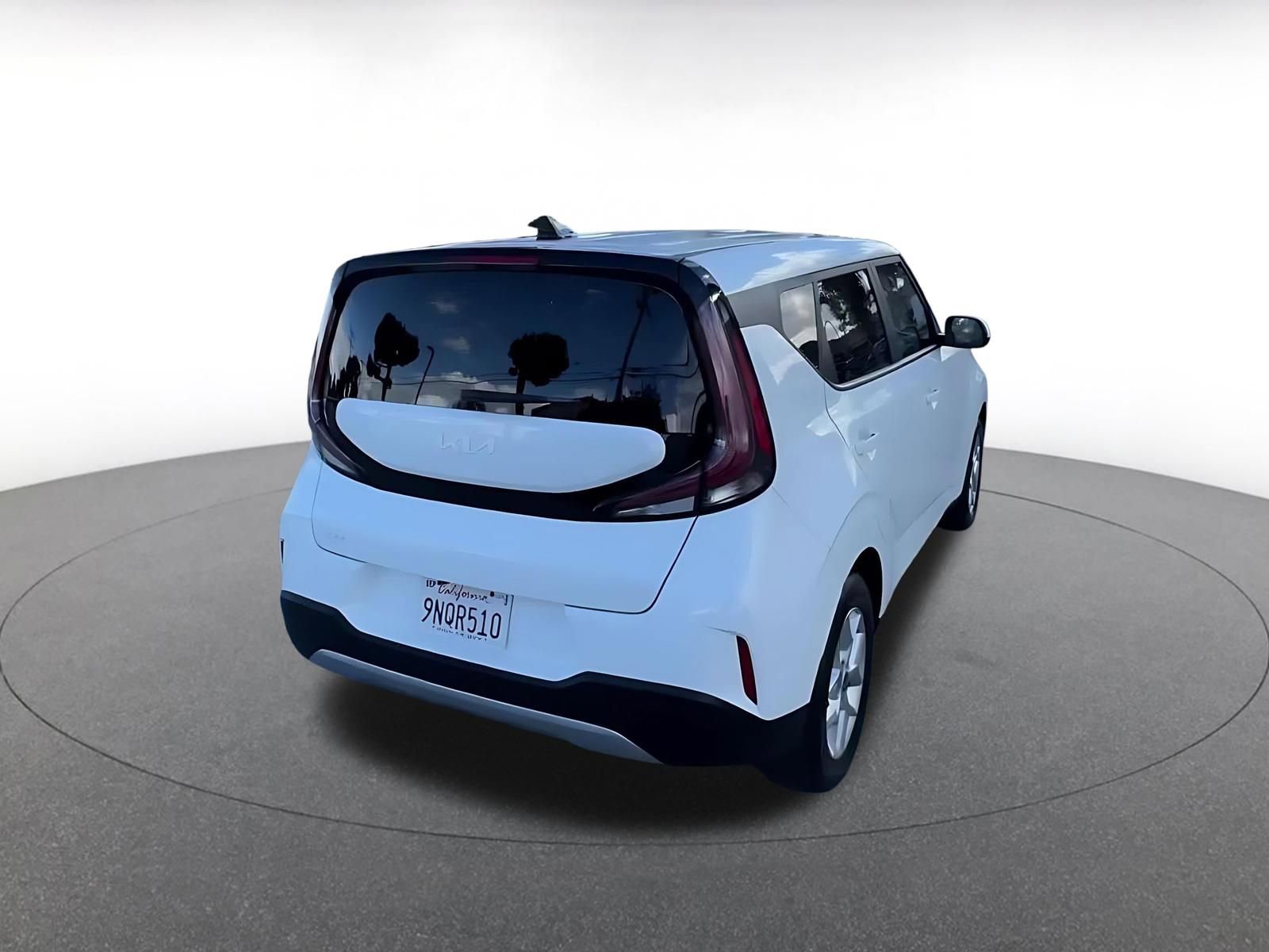 Used 2025 Kia Soul LX w/ LX Technology Package image 14