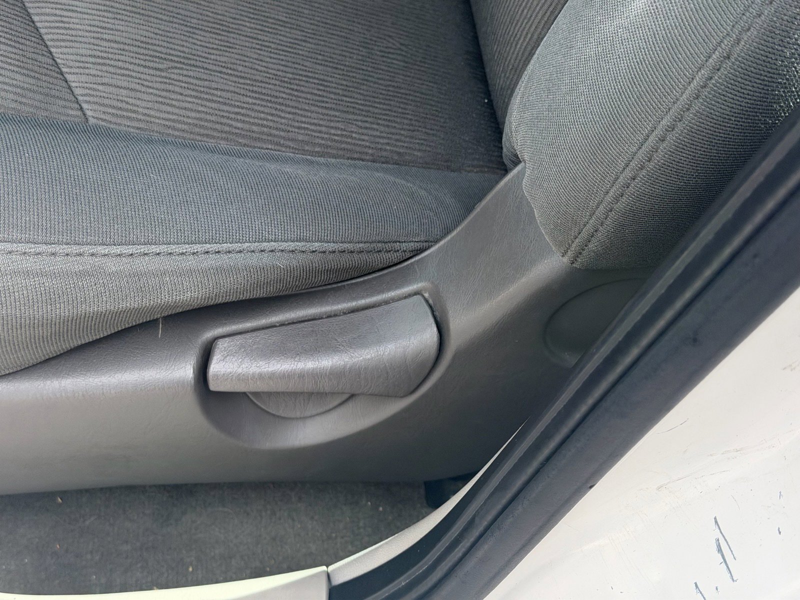 Used 2011 MAZDA Tribute i Sport AWD/4WD image 15