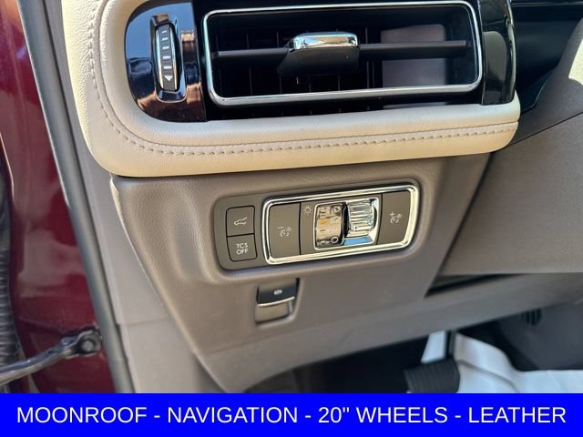 Used 2023 Lincoln Nautilus Reserve AWD/4WD image 20