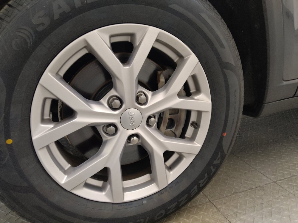Used 2021 Jeep Grand Cherokee L Limited AWD/4WD image 31