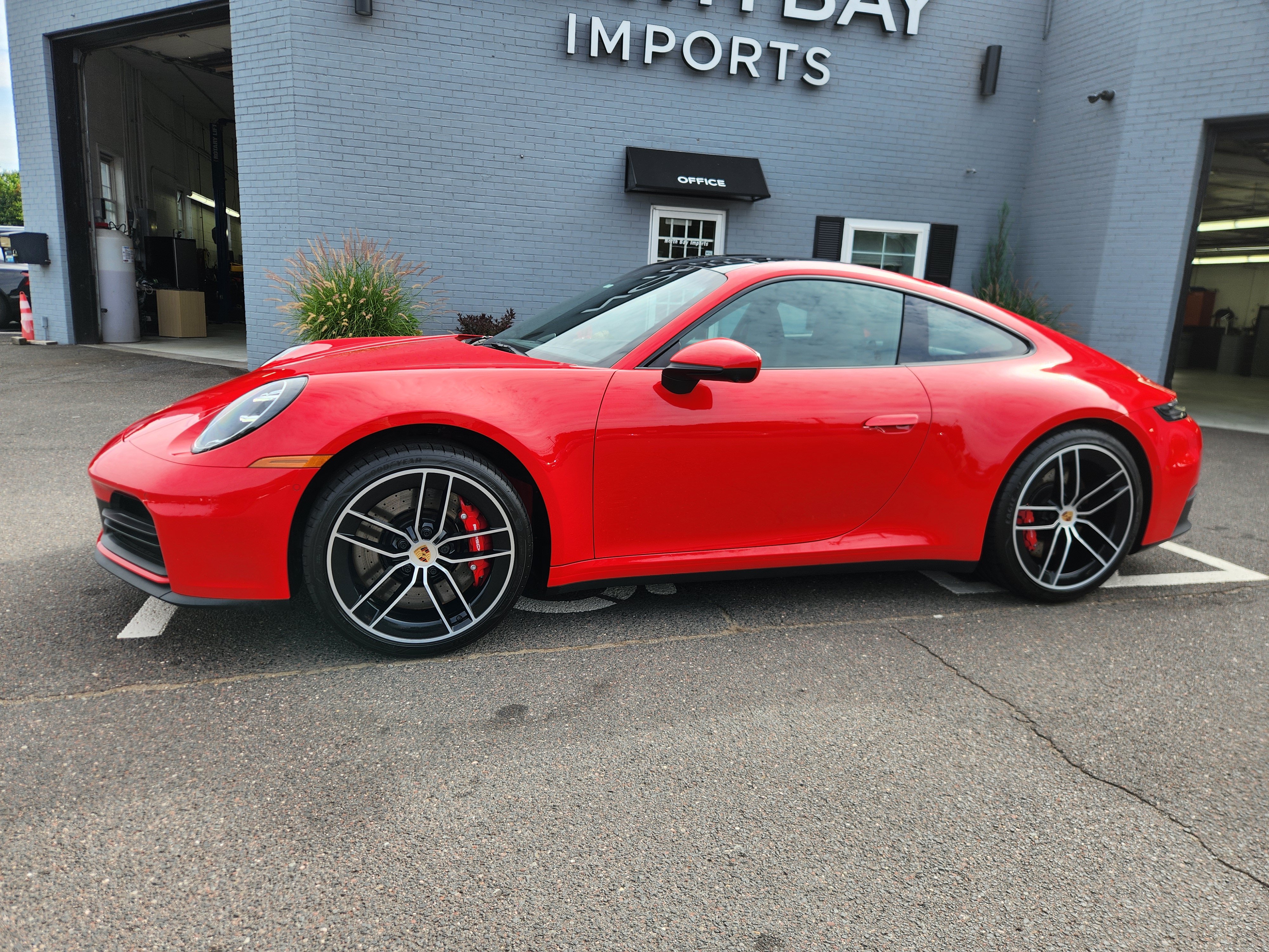 Used 2025 Porsche 911 Carrera S RWD image 16