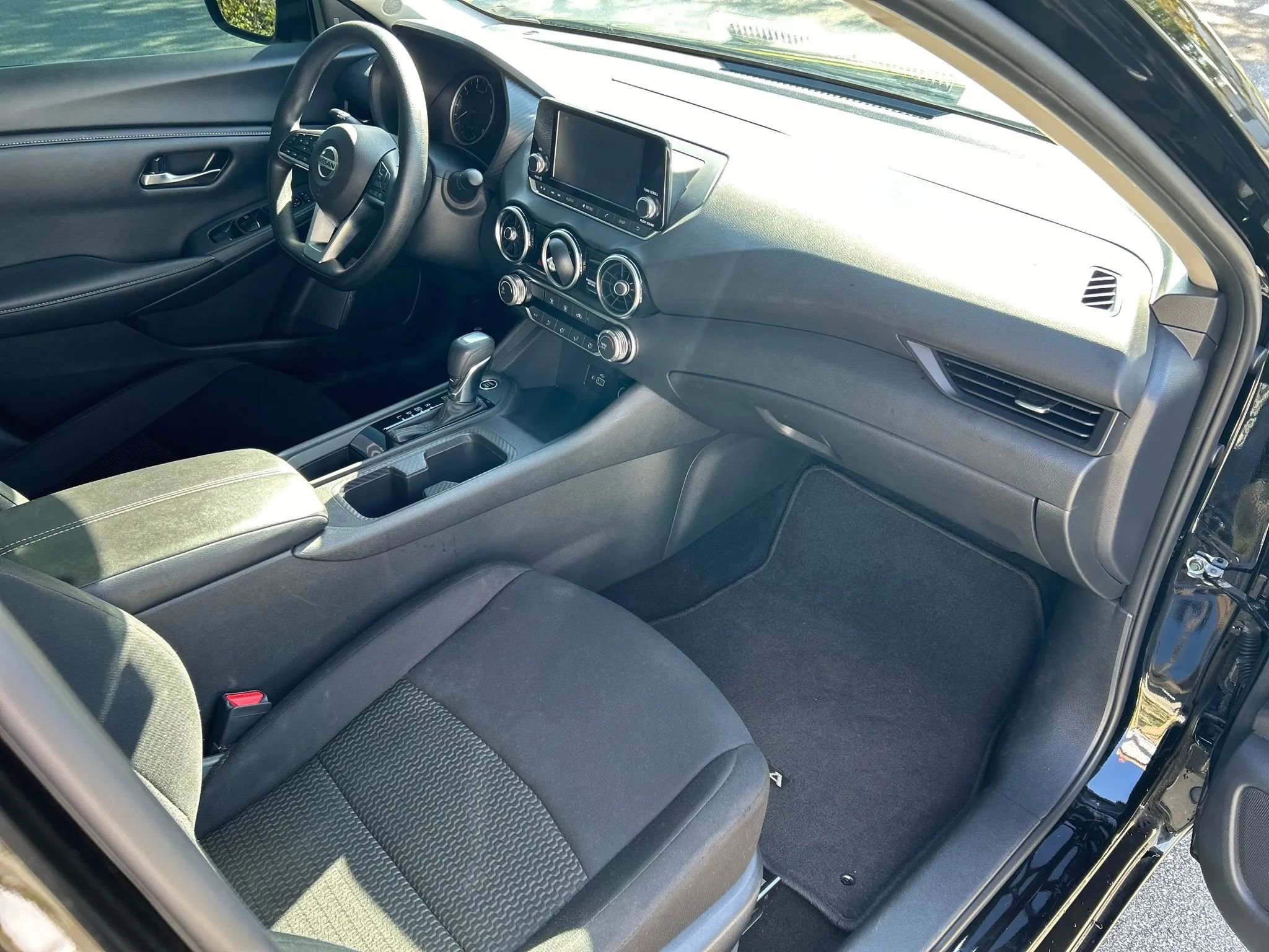 Used 2023 Nissan Sentra S image 13