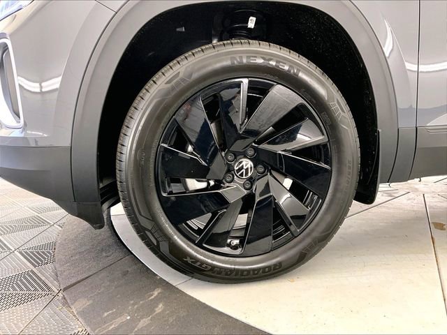 New 2026 Volkswagen Atlas SE image 12