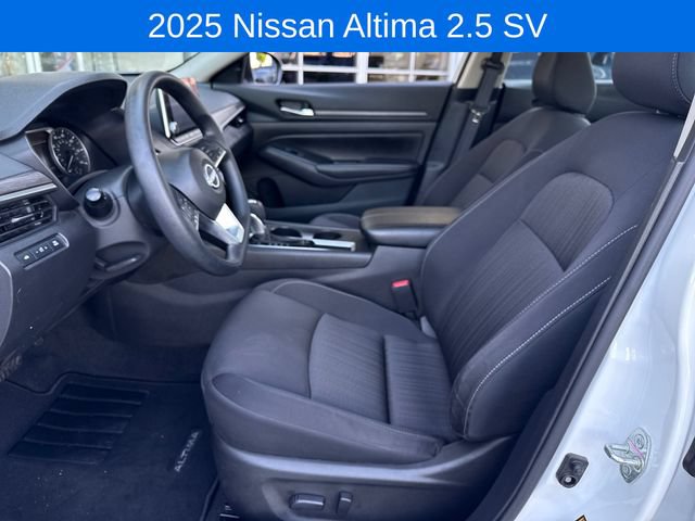 Used 2025 Nissan Altima 2.5 SV FWD image 9