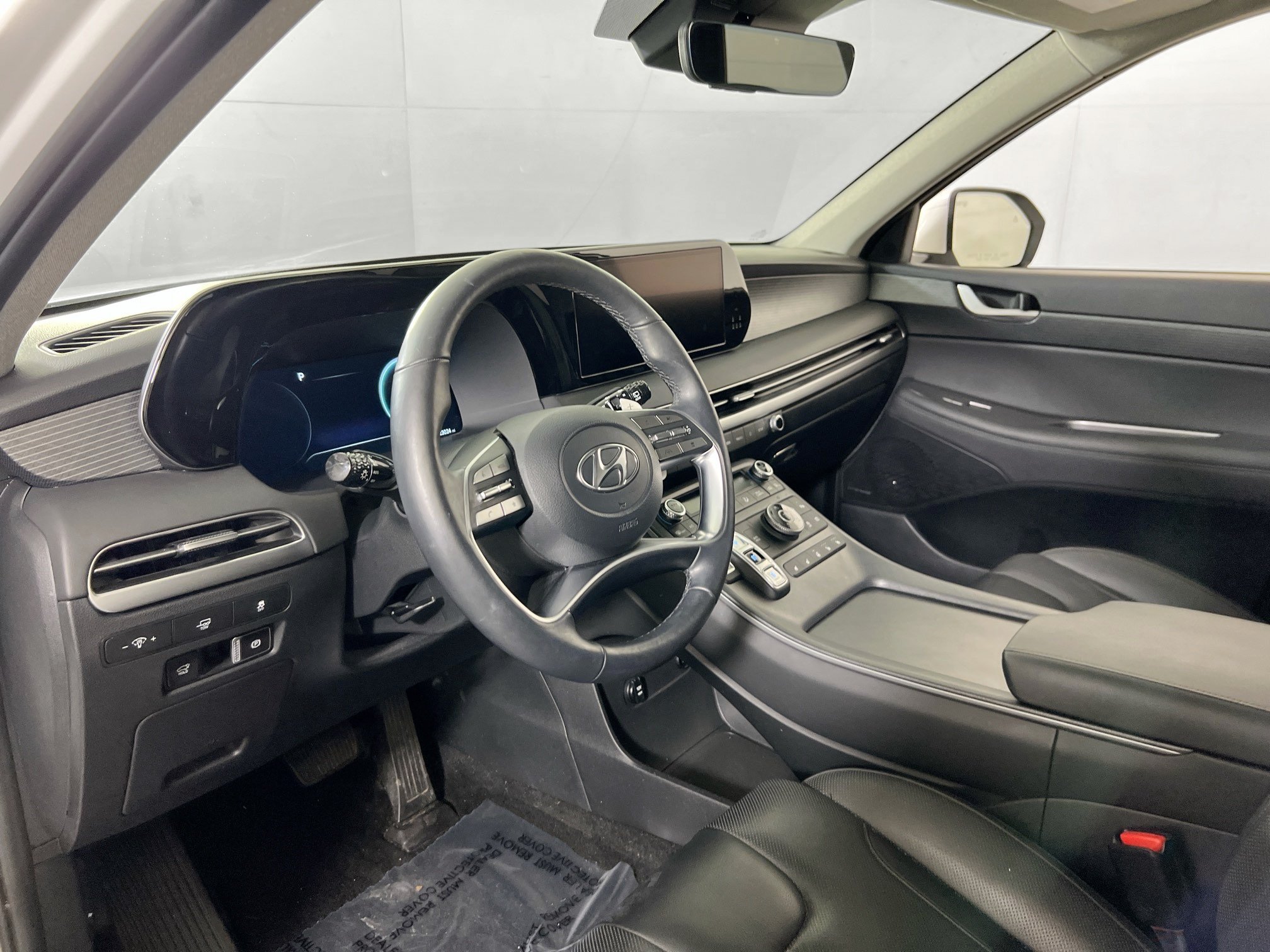 Used 2023 Hyundai Palisade Limited w/ Winter Package AWD/4WD image 9