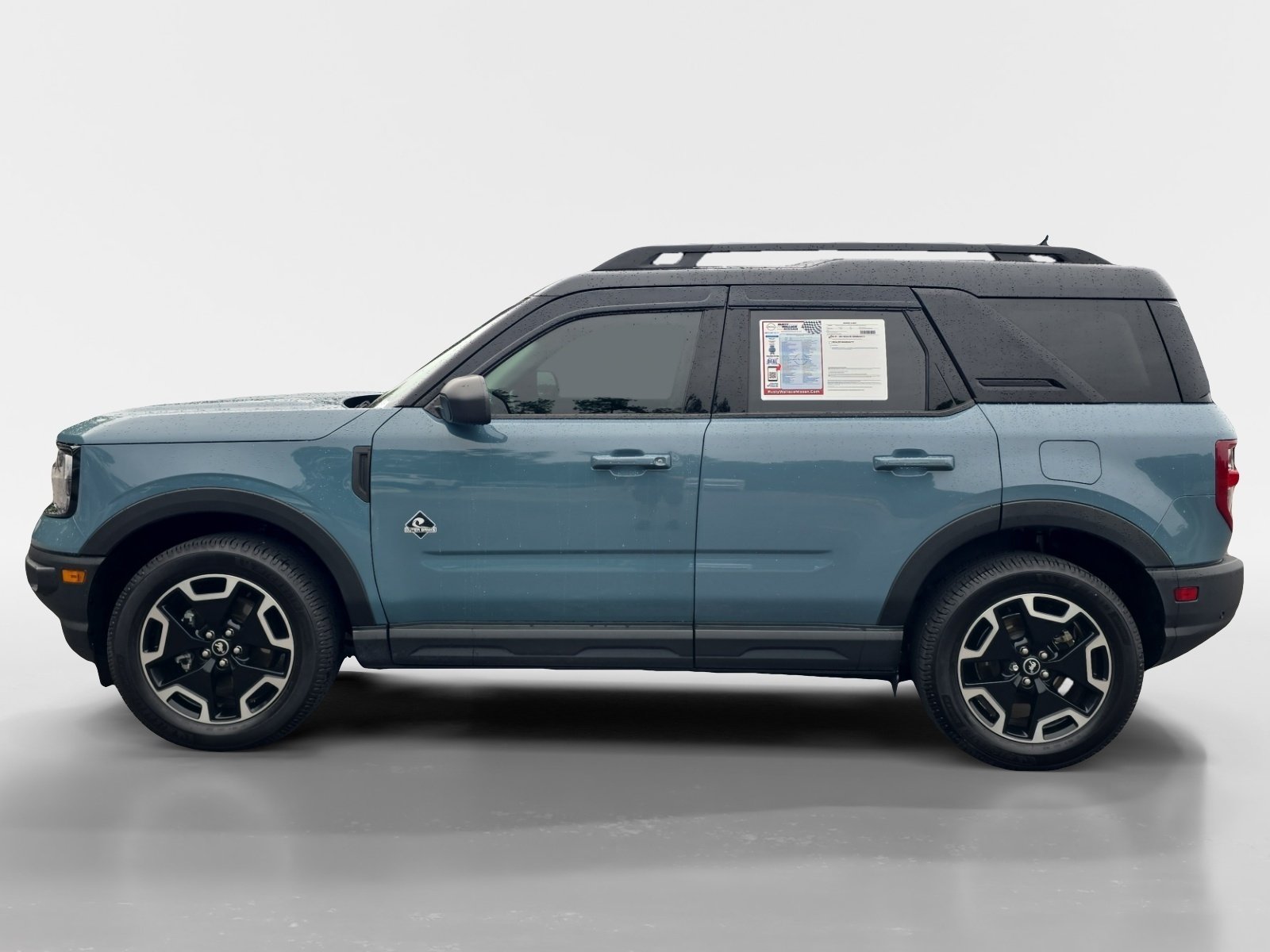 Used 2023 Ford Bronco Sport Outer Banks w/ Tech Package AWD/4WD image 2