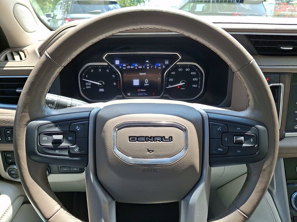 Used 2021 GMC Yukon Denali w/ Denali Ultimate Package AWD/4WD image 21