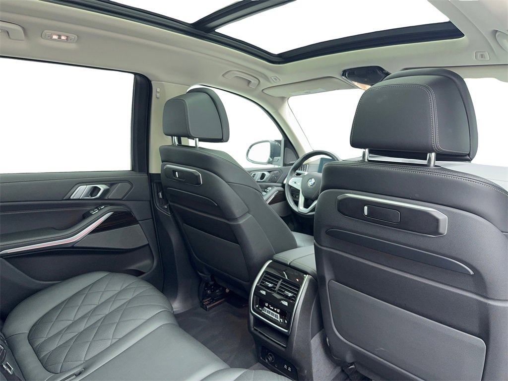 Used 2024 BMW X7 xDrive40i image 50