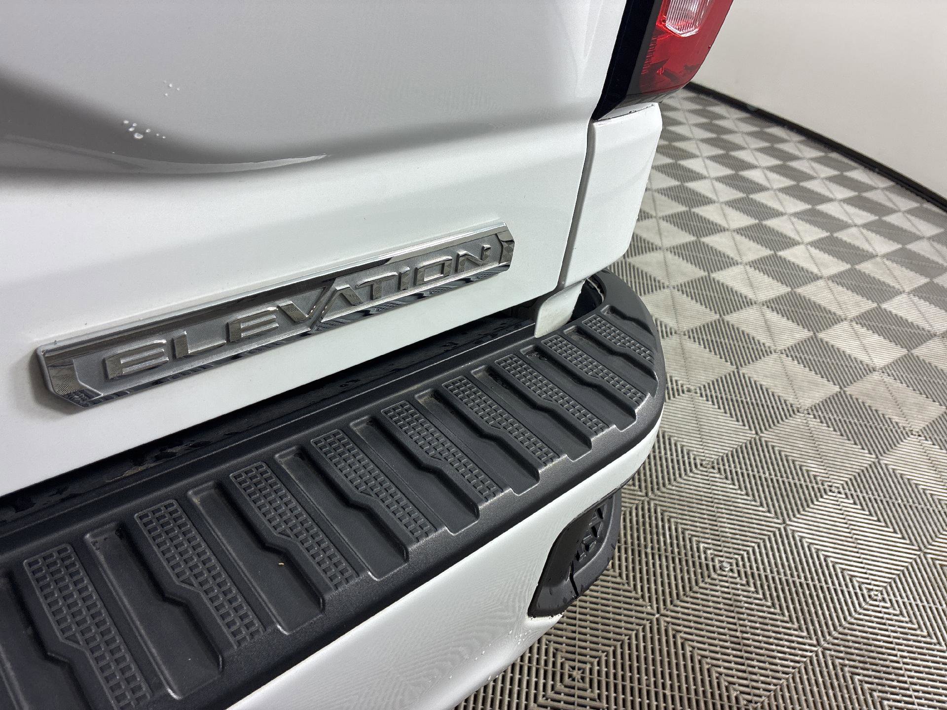 Used 2020 GMC Sierra 1500 Elevation w/ Elevation Value Package image 6