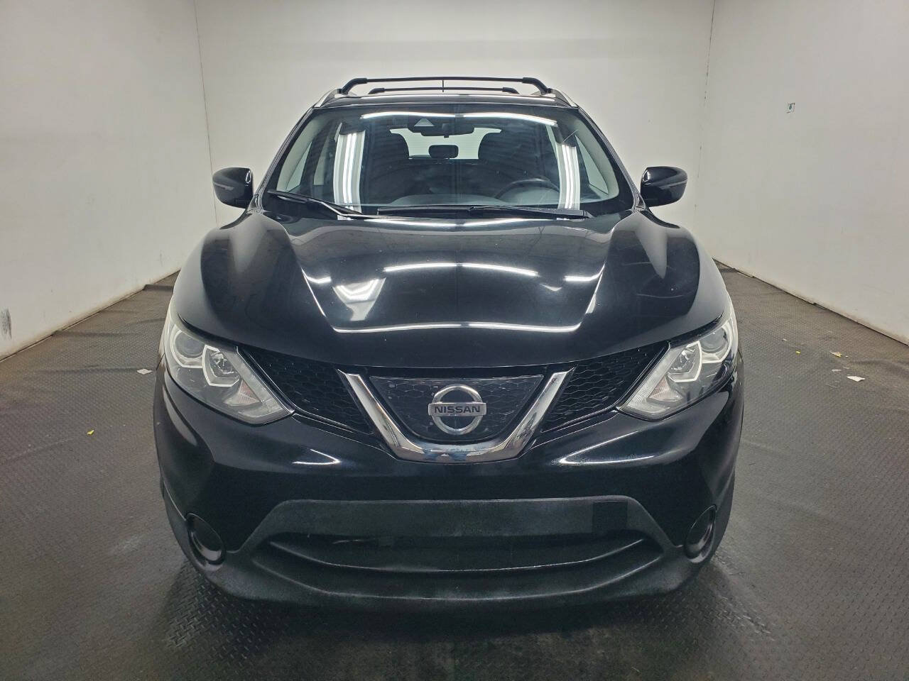 Used 2019 Nissan Rogue Sport SV AWD/4WD image 2