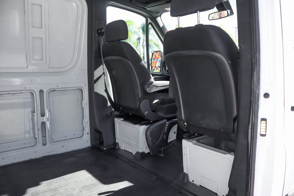 Used 2021 Mercedes-Benz Sprinter 1500 image 11
