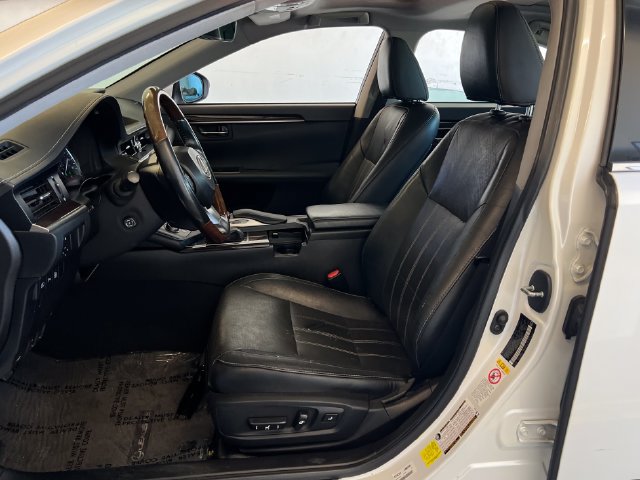 Used 2018 Lexus ES 350 w/ Luxury Package w/Wood Trim FWD image 27
