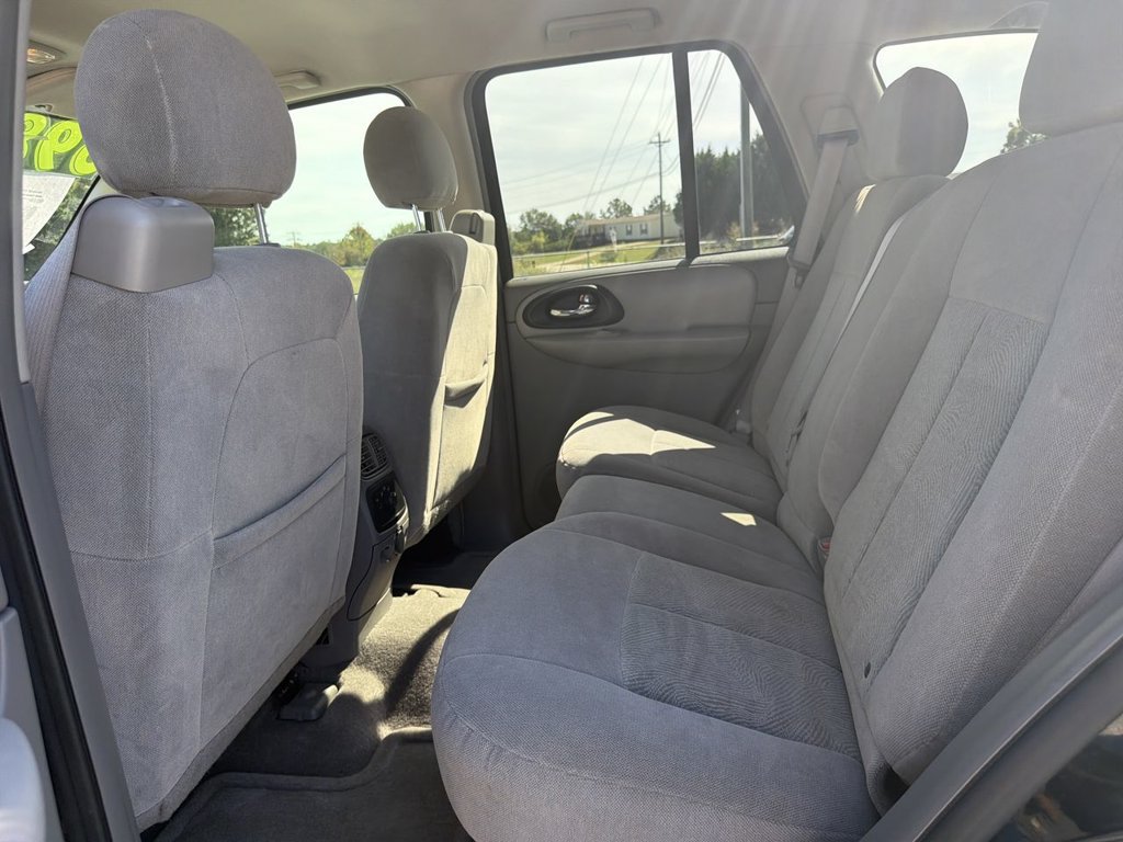 Used 2006 Chevrolet TrailBlazer LS w/ LS Preferred Equipment Group RWD image 16