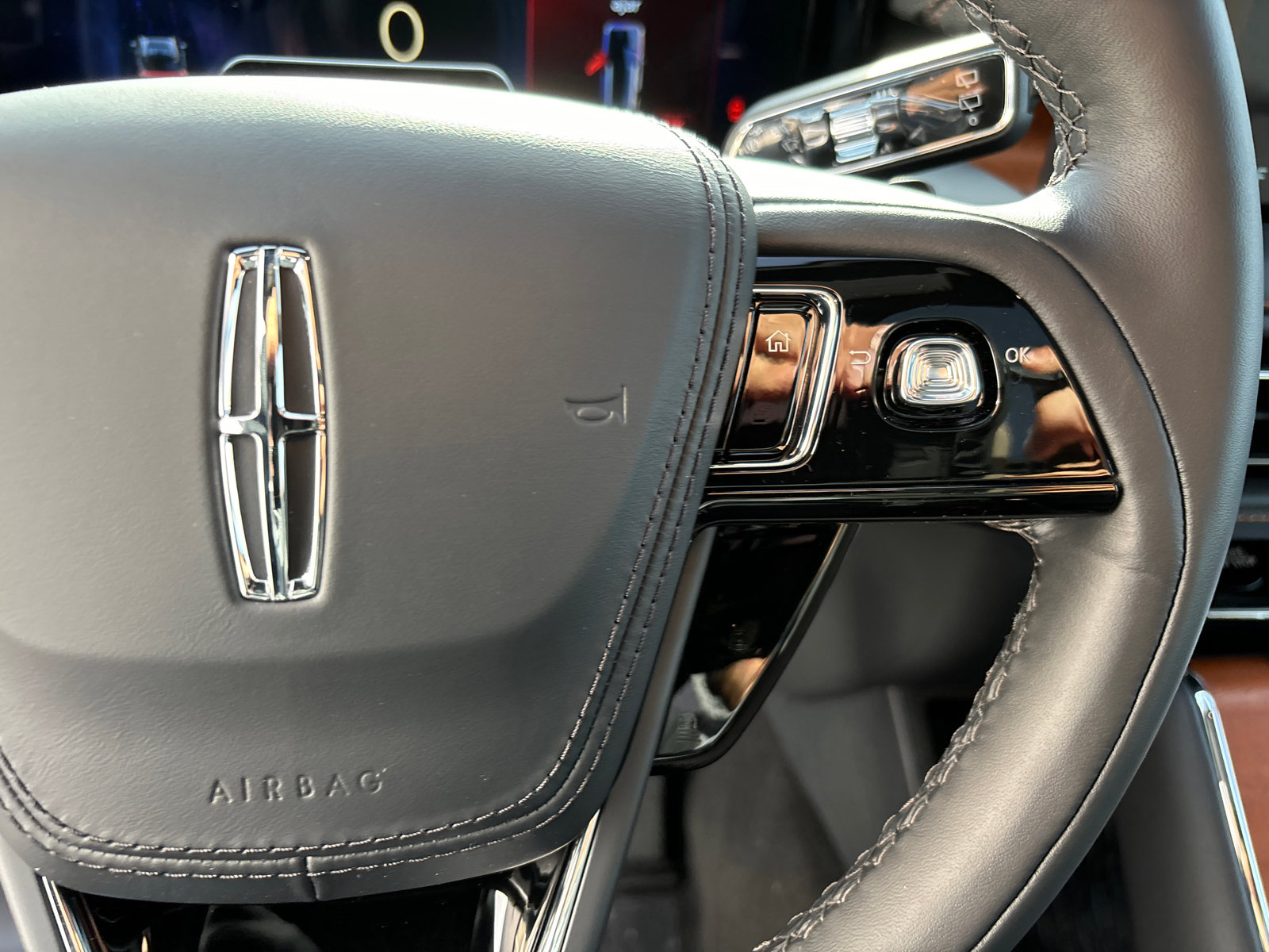 New 2025 Lincoln Aviator Black Label w/ Jet Appearance Package image 20