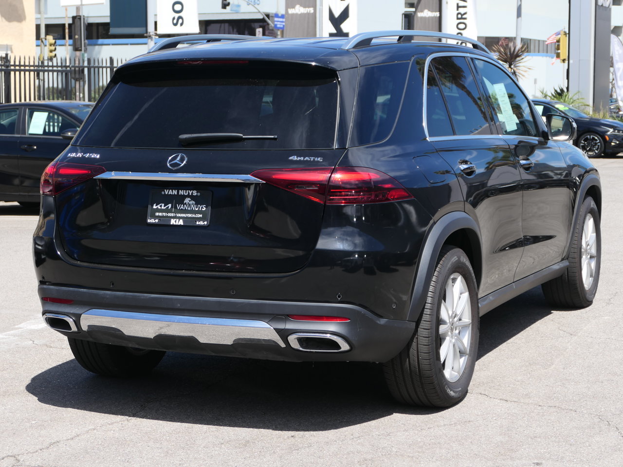 Used 2024 Mercedes-Benz GLE 450e 4MATIC image 2
