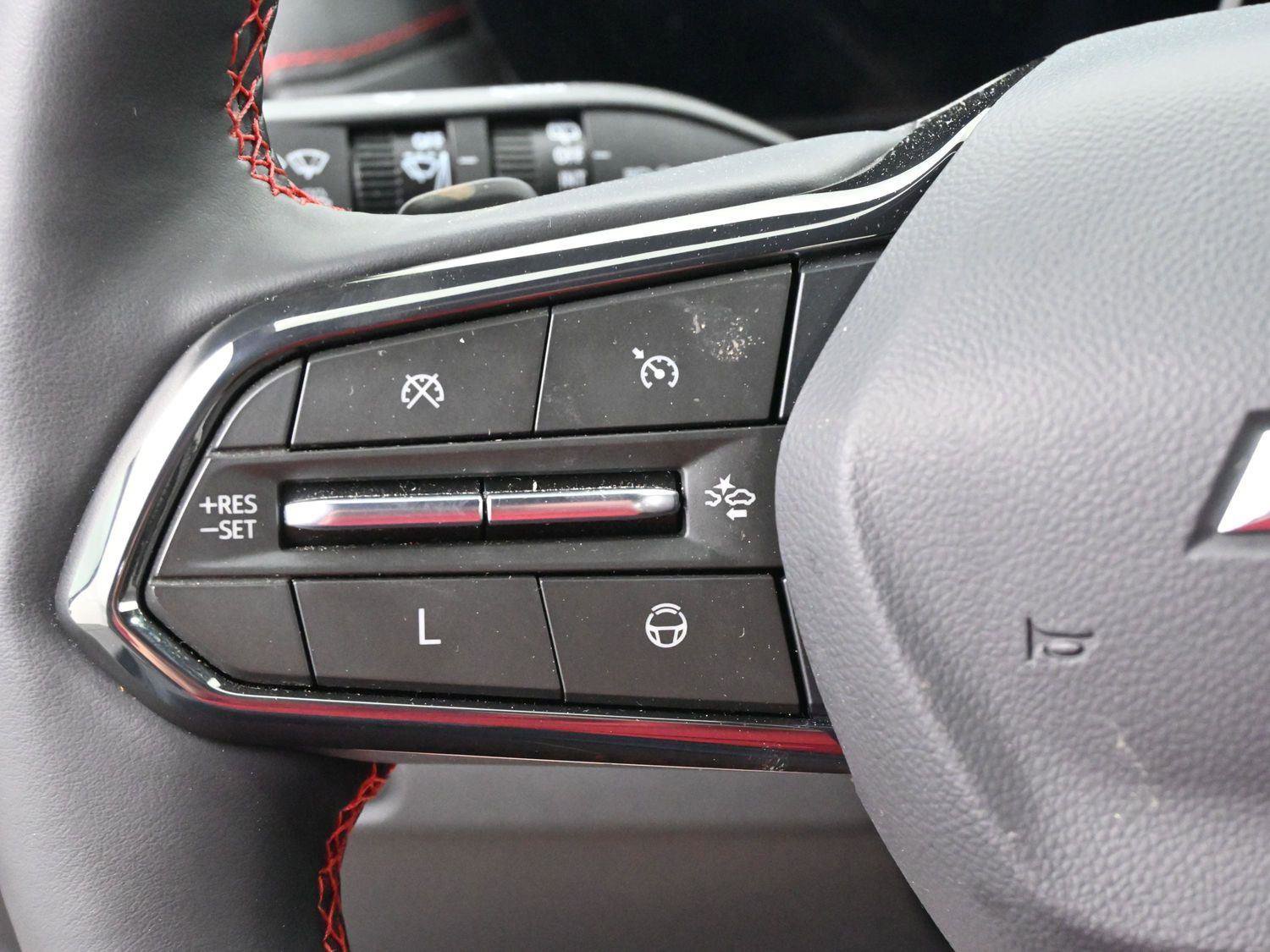 Used 2024 Chevrolet Traverse RS w/ LPO, Floor Liner Package image 20