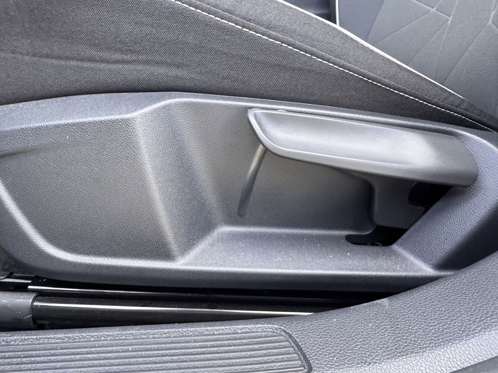 New 2025 Volkswagen Jetta Sport image 23