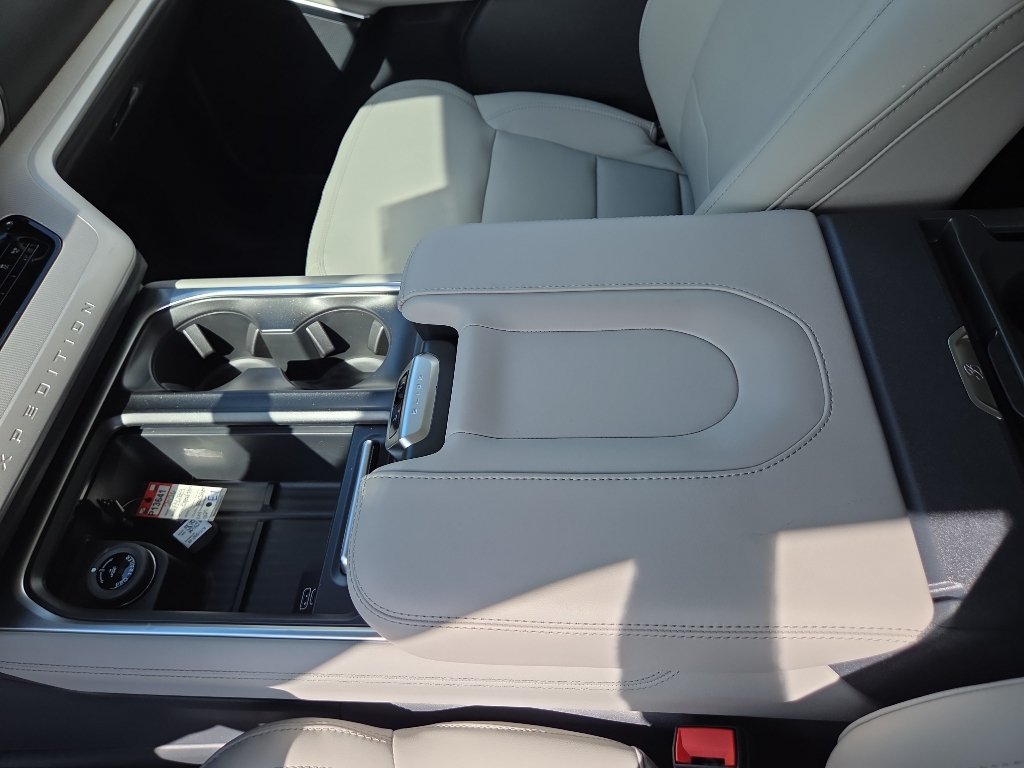 New 2026 Ford Expedition Active RWD image 31