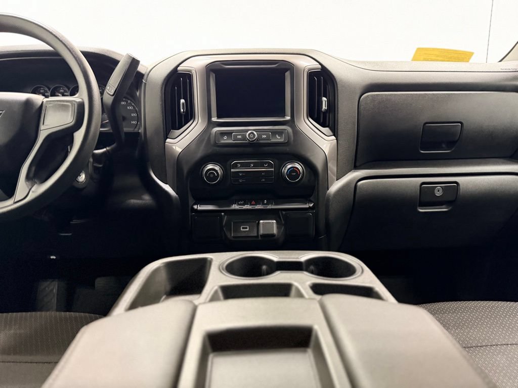 Used 2019 Chevrolet Silverado 1500 Custom w/ Custom Value Package AWD/4WD image 15