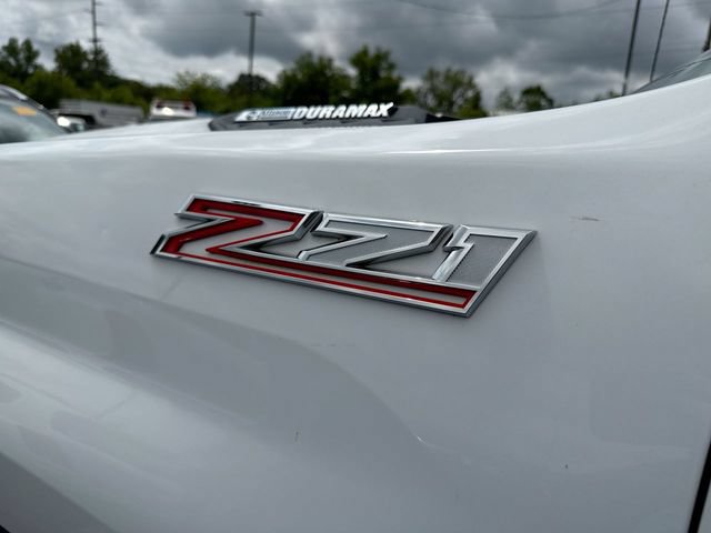 Used 2023 Chevrolet Silverado 2500 LT AWD/4WD image 9