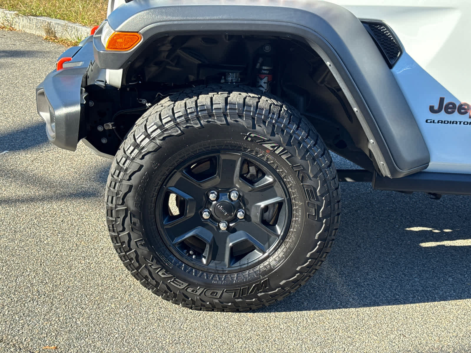 Used 2023 Jeep Gladiator Mojave w/ Cold Weather Group image 10