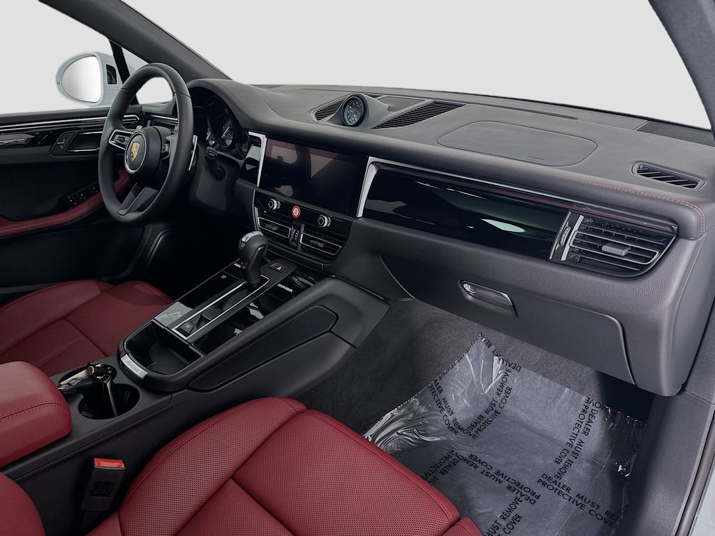 New 2026 Porsche Macan Turbo image 31