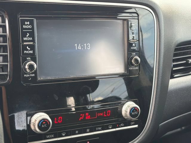 Used 2020 Mitsubishi Outlander ES FWD image 24