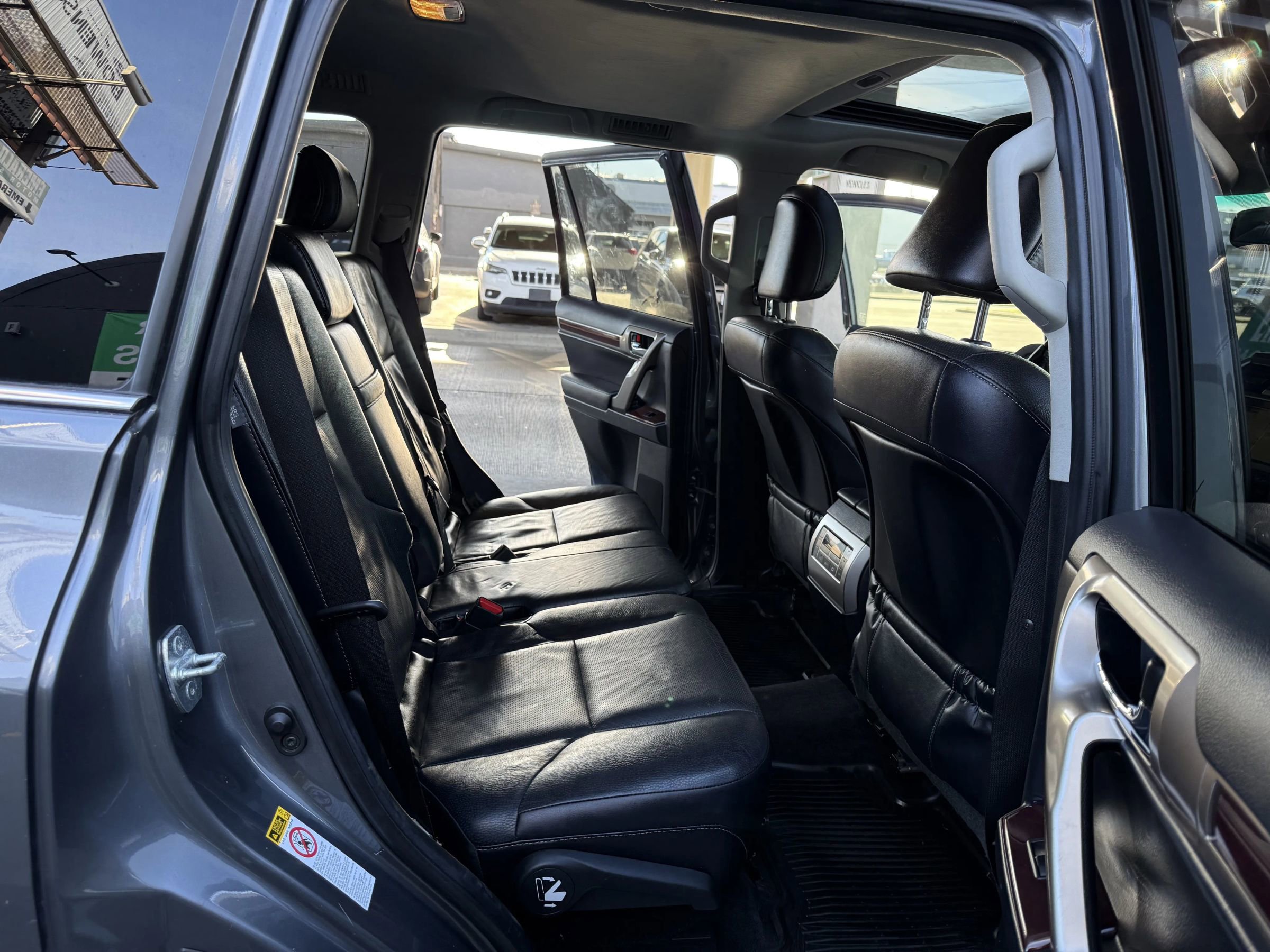 Used 2016 Lexus GX 460 image 22